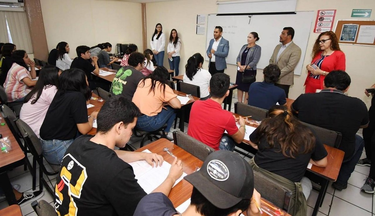 ‘Agradecerles por confiar en esta universidad’, en el sur 9 mil 619 jóvenes buscan ingresar a la UAS