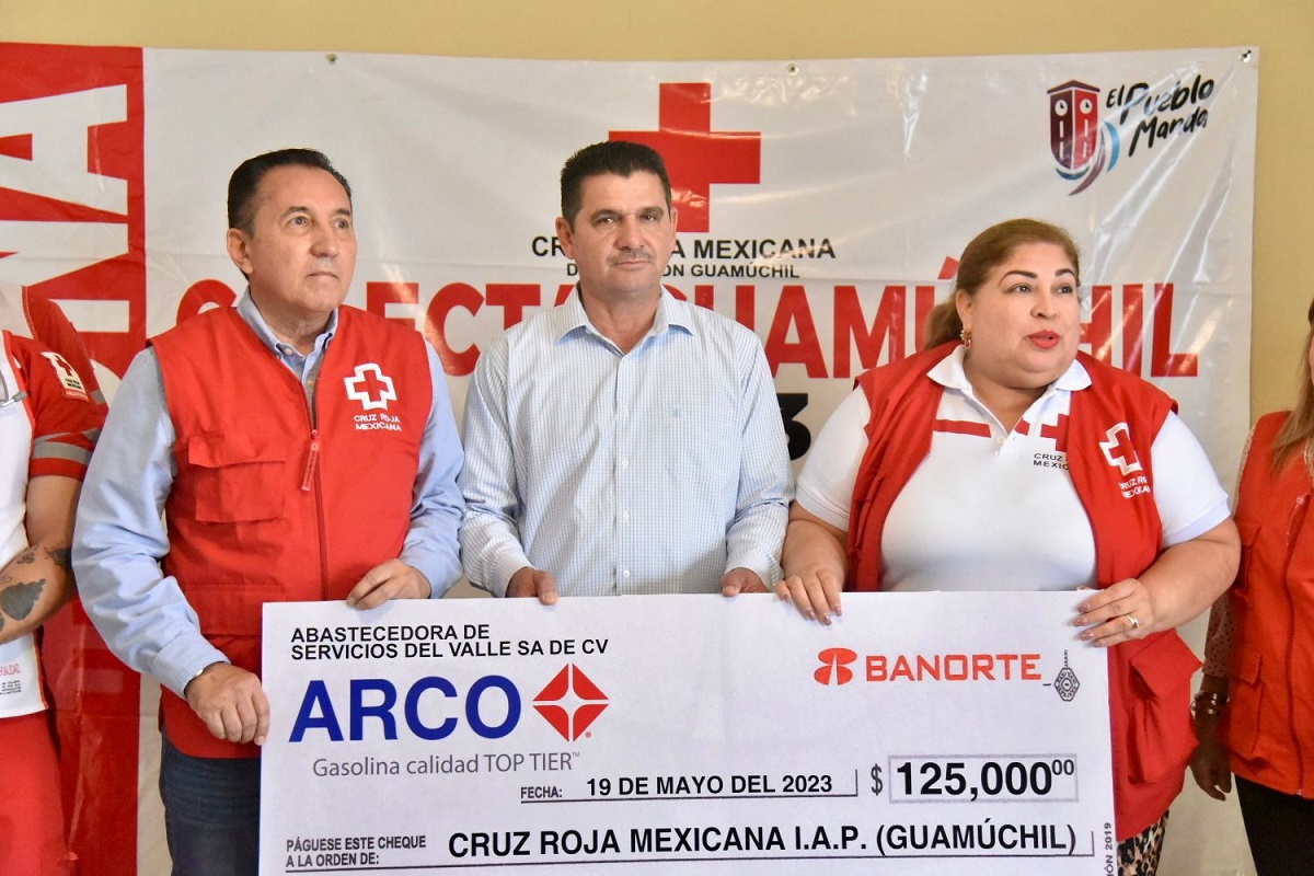 Llama alcalde de Salvador Alvarado a cooperar con Cruz Roja; empresa de gasolineras dona 125 mil pesos