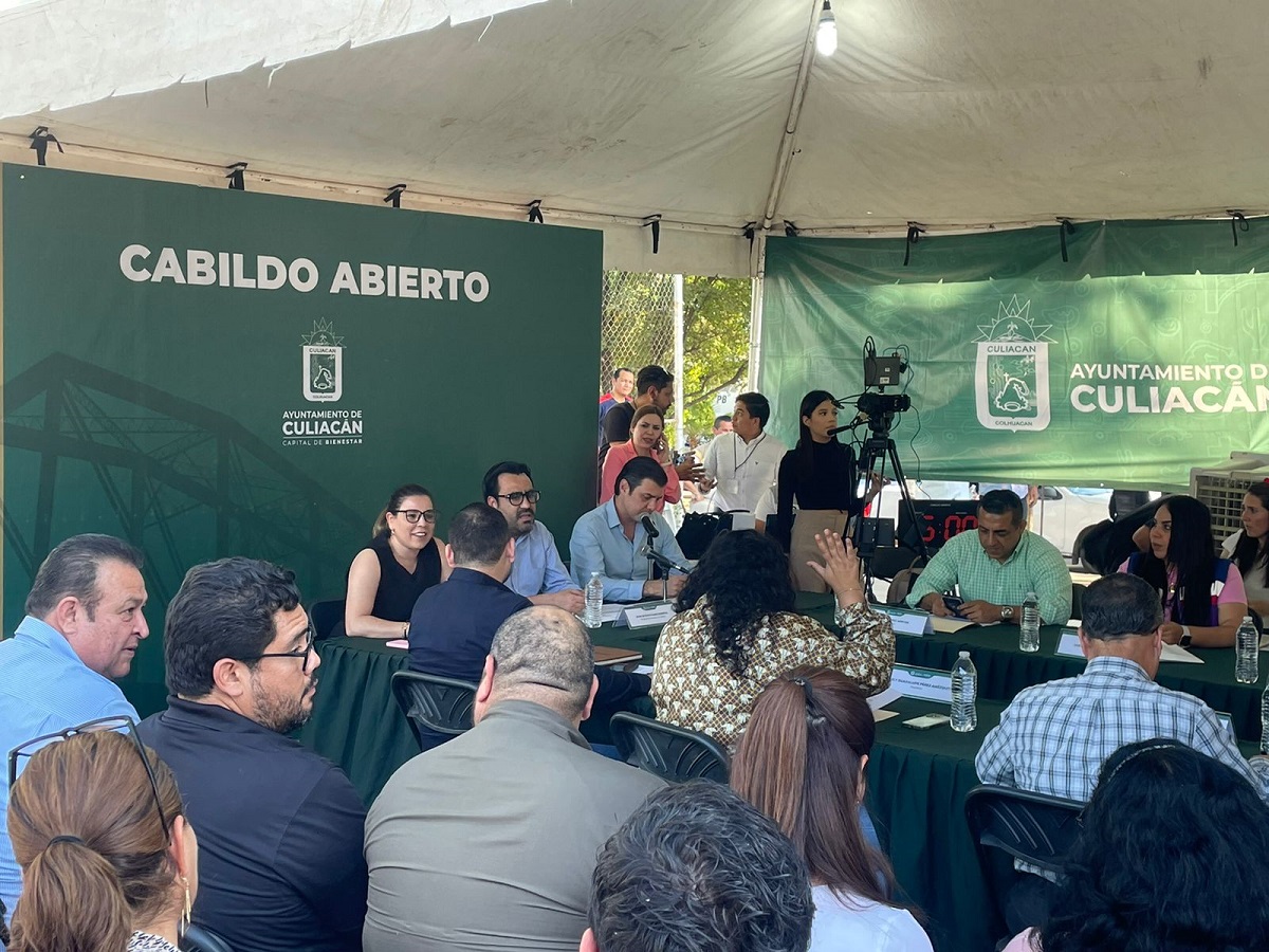 Cabildo Abierto llega al sector Los Ángeles en Culiacán; llueven peticiones de pavimentación y alumbrado público