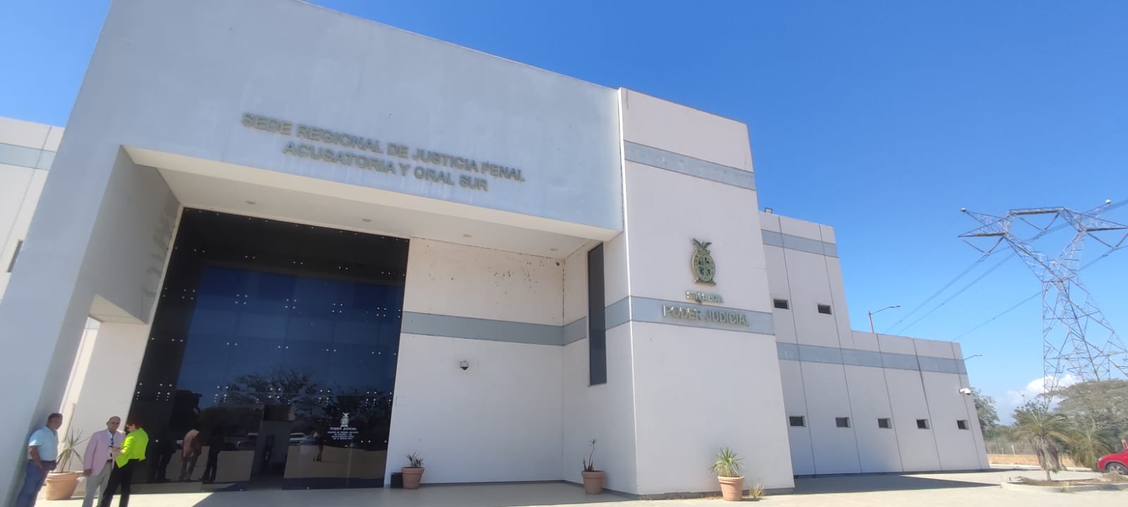 Vinculan a proceso a Hernán, el doctor de las mangas gástricas, por el delito de lesiones culposas y usurpación de profesiones