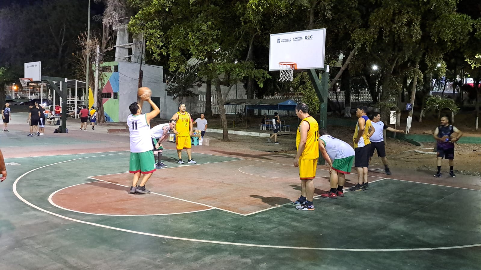 Dos equipos invictos tras cuatro jornadas en la Liga Oficial de Baloncesto de veteranos en Culiacán