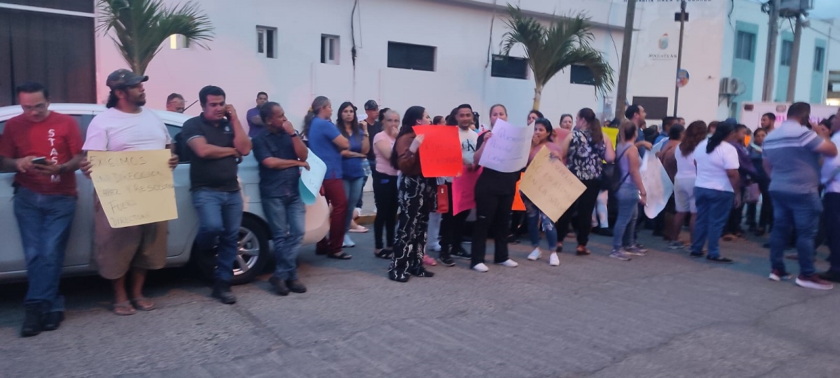 ‘No cumple la normativa, pero se garantiza la atención en hospitales privados’: Responde Édgar González tras manifestación