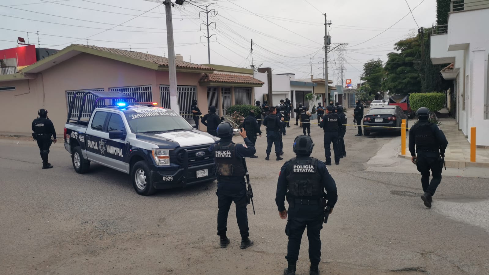 Aseguran presunto narcolaboratorio tras balazos cerca de escuela, en Culiacán