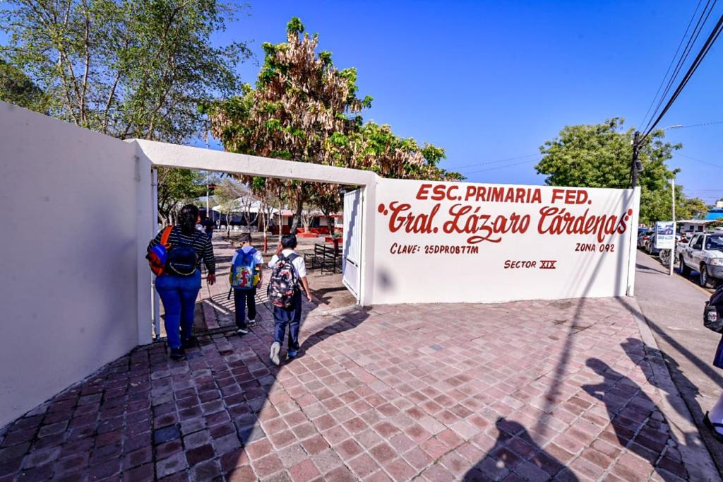 Vuelve el ´Lunes Cívico´ a Villa Unión y se atienden necesidades de la primaria Lázaro Cárdenas