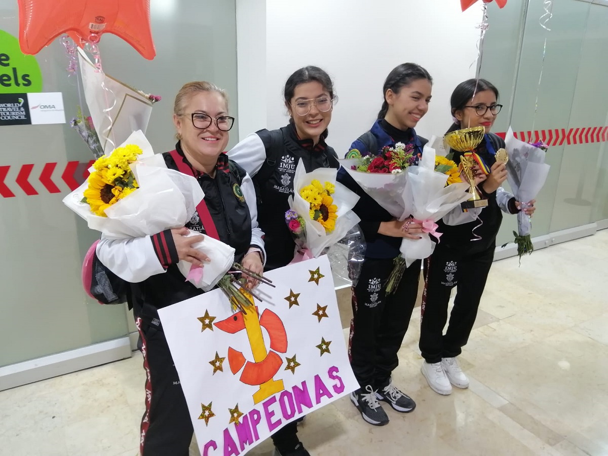 Mazatlán recibió con alegría a las estudiantes de ‘La Vasco’ campeonas en Rumania