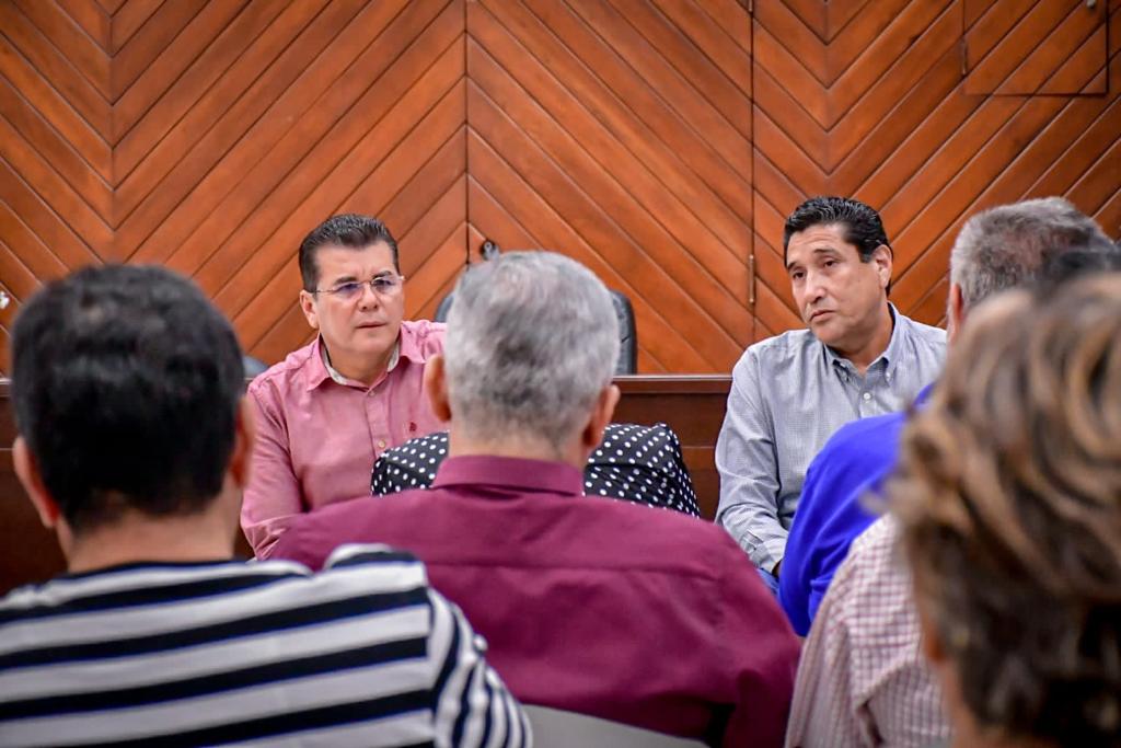 Recurren congregaciones evangélicas de Mazatlán al Ayuntamiento para regularizarse en impuestos y ver mejora de servicios
