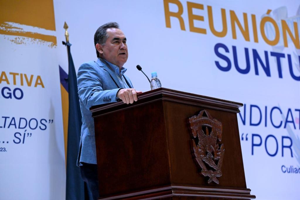 Contundente el apoyo de trabajadores académicos y administrativos al rector de la UAS