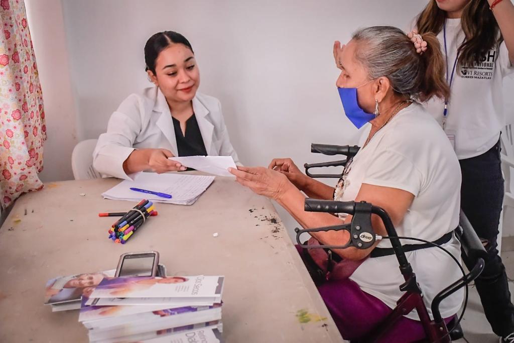 Oftalmólogos de VOSH Internacional ofrecerán a 3 mil personas la posibilidad de ver mejor junto a DIF Mazatlán