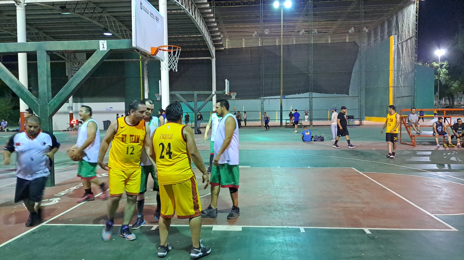Academia Tigres único invicto tras cinco jornadas en la Liga Oficial de Baloncesto de Veteranos en Culiacán