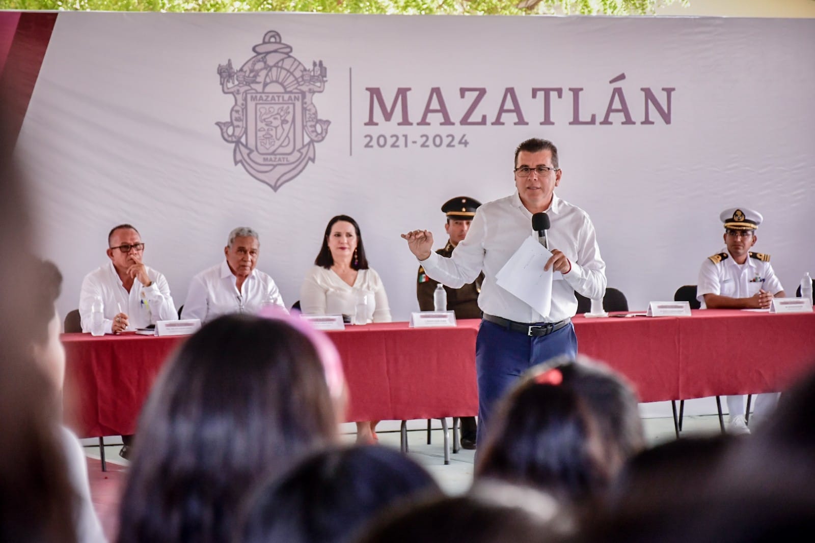 “No hay que distraernos en politiquería”: Alcalde de Mazatlán ante elecciones internas de Morena