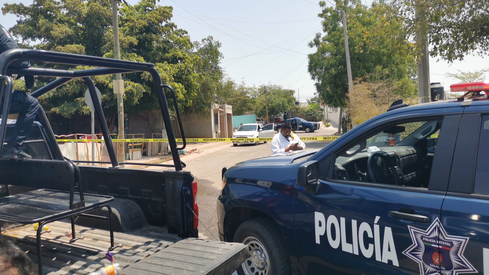 Bajan a pasajero de auto por app, lo encañonan y ejecutan a balazos, cerca de escuela en Culiacán