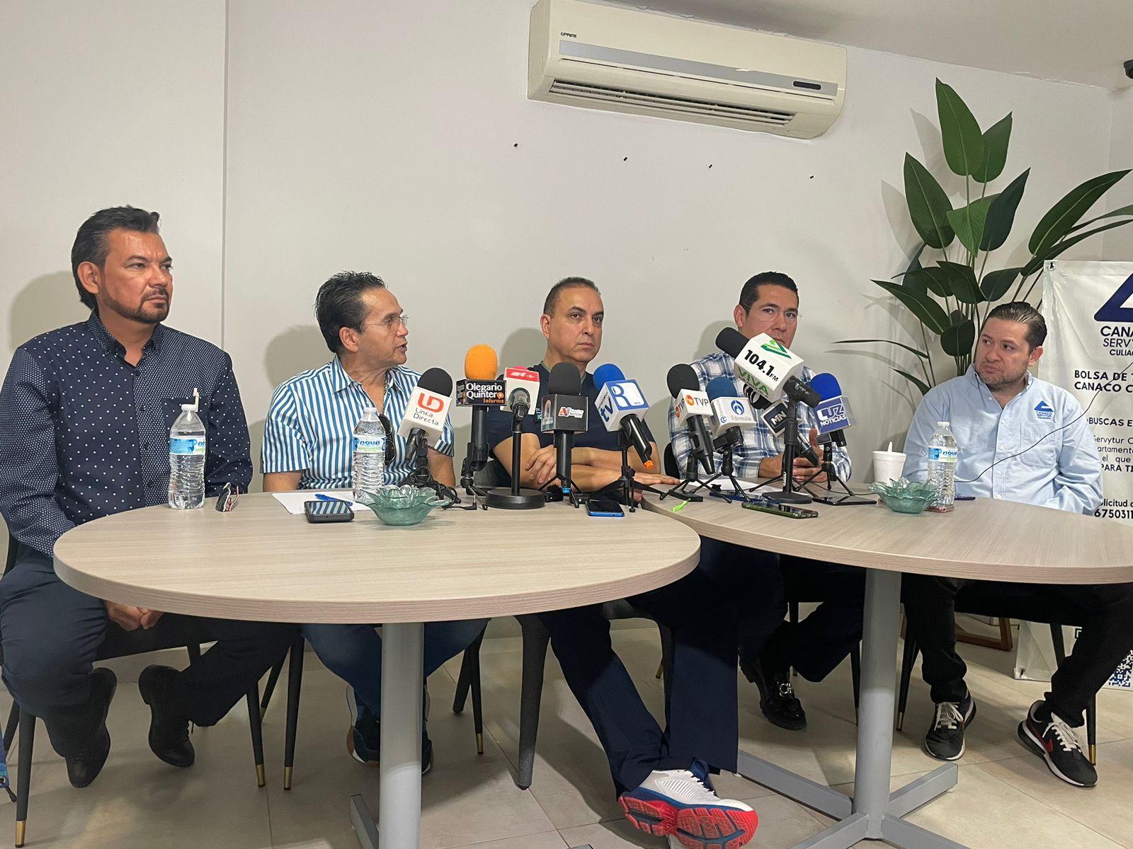Banda de ladrones azoran a comerciantes del centro de Culiacán; 2 comercios por noche son robados al día: Canaco