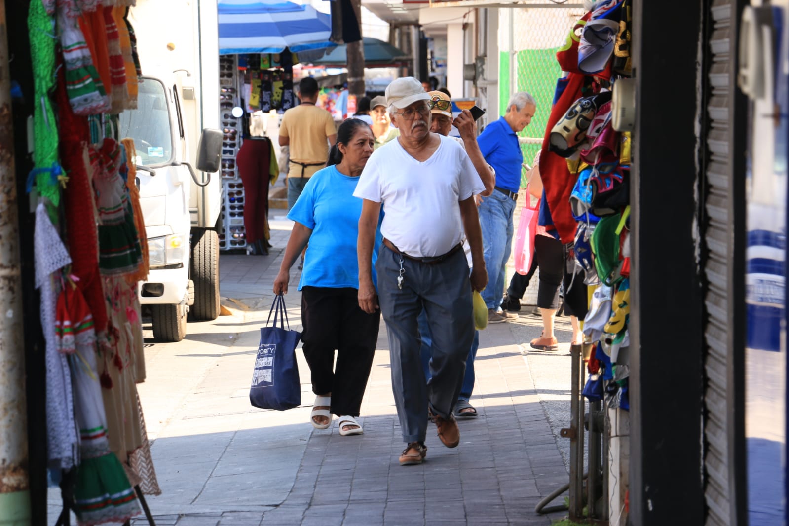 Aumentan ventas al 15 por ciento en restaurantes, ropa, calzado y bebidas por Día del Padre