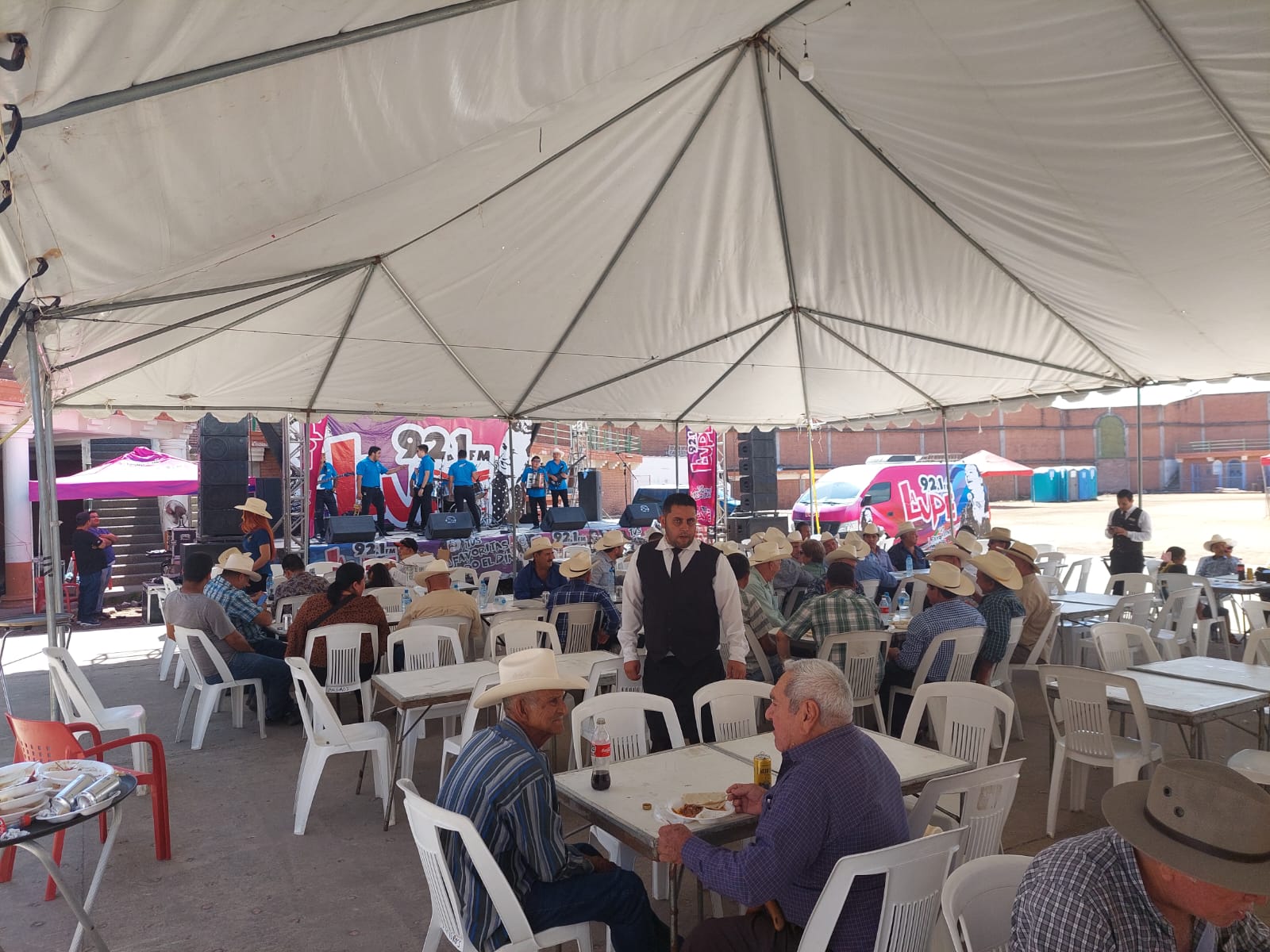 Con música y comida celebran el Día del Ganadero en el marco de la Expo Feria Ganadera