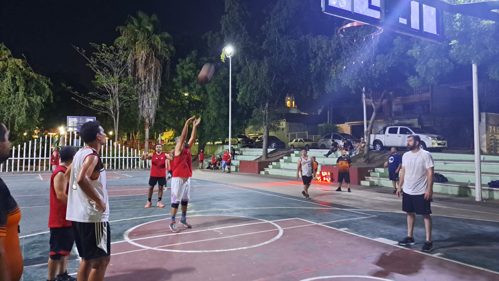 Concluye la primera vuelta en la Liga Oficial de Baloncesto de Veteranos en Culiacán