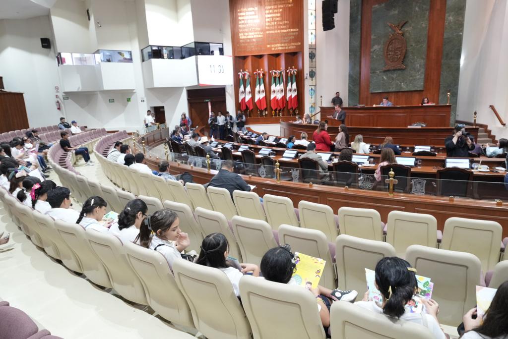 Congreso da primera lectura a iniciativa de Rocha que reduce edad mínima para ser gobernador