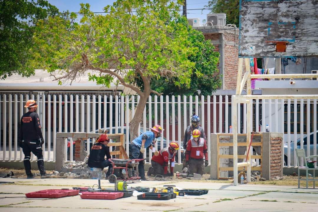 Cuerpos de auxilio de Salvador Alvarado reciben capacitación de acciones en caso de colapso de construcciones