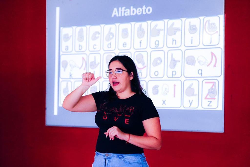 Aprende y diviértete| DIF Sinaloa invita a niños y niñas a curso de verano de lengua de señas