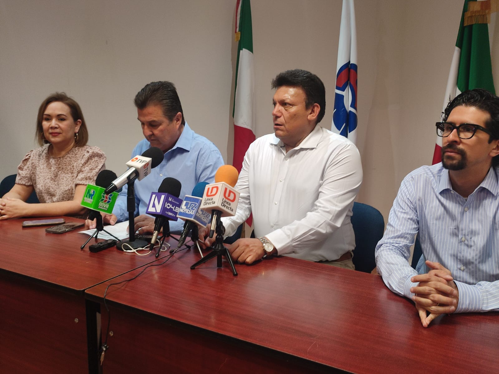 Suma ideas para combatir ‘coyotaje’; además apuestan a disminuir corrupción en trámites empresariales