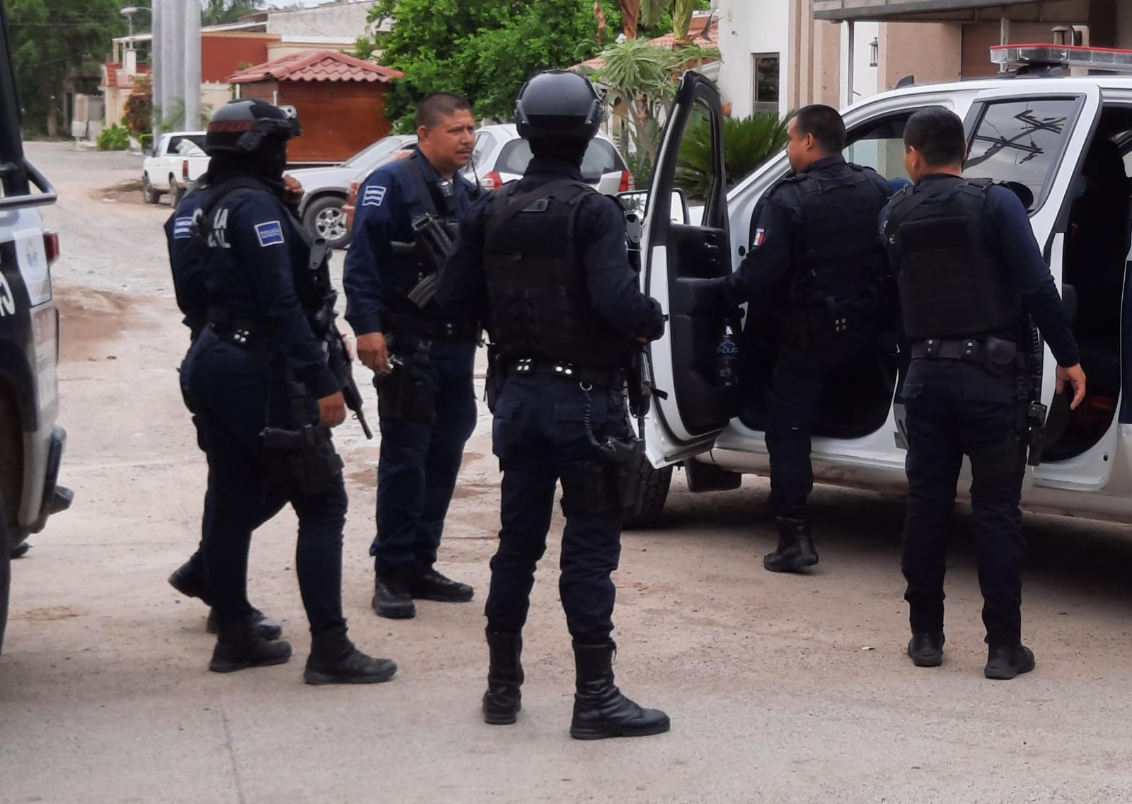 ¡Cuidado! Detienen a pareja ‘desplazadora’ de tarjetas en cajeros de banco de Guasave