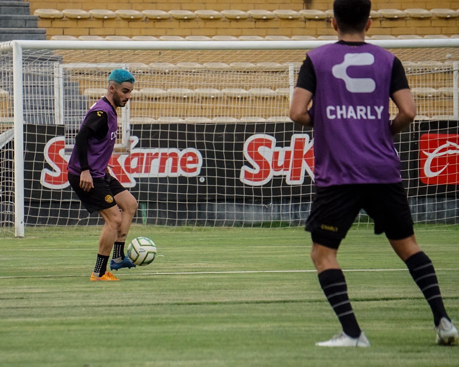 Dorados de Sinaloa y Mazatlán FC se enfrentan en un juego amistoso desde el Kraken