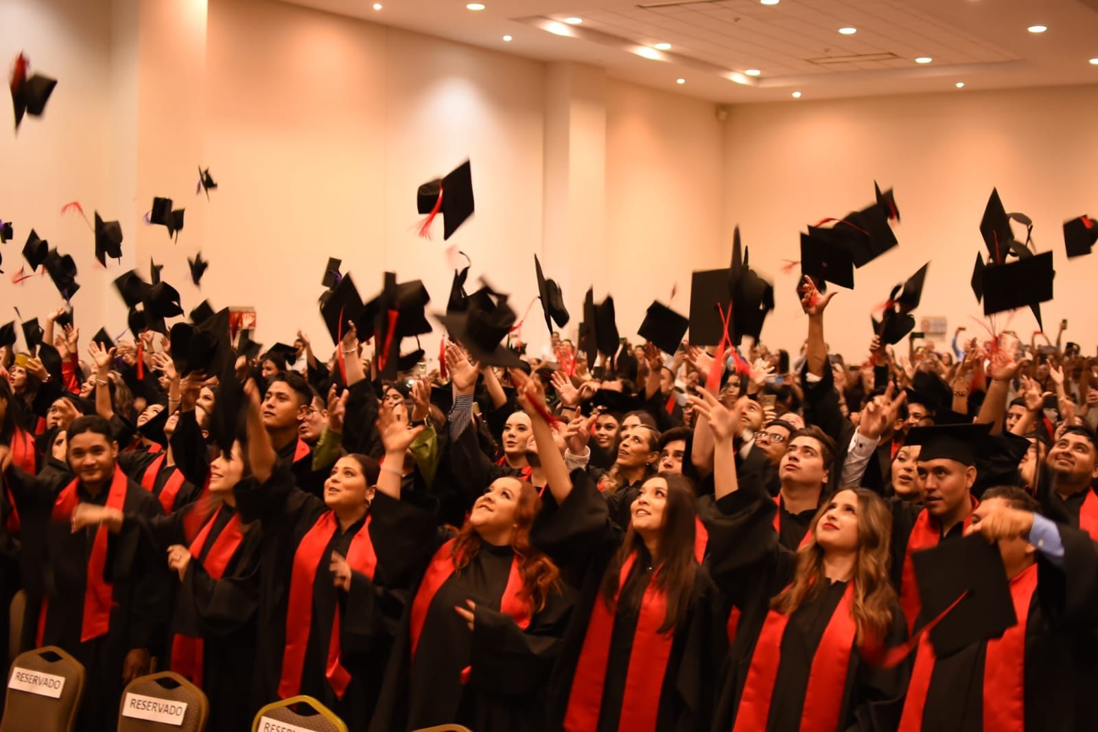 Egresan más de 300 nuevos abogados de la Facultad de Derecho de la UAS en Mazatlán