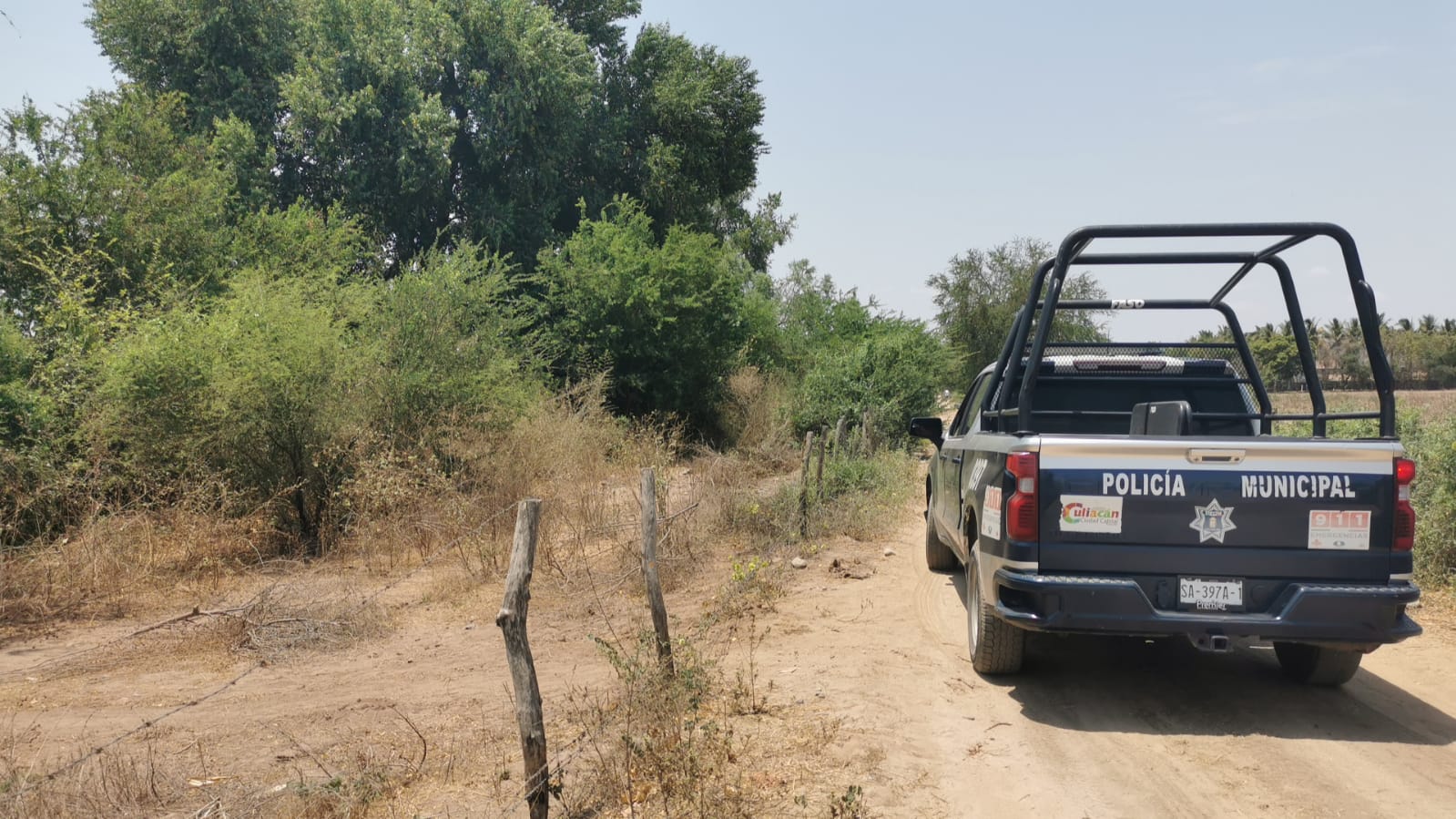 Ejecutado a balazos y totalmente quemado encuentran el cadáver de un hombre al norte de Culiacán