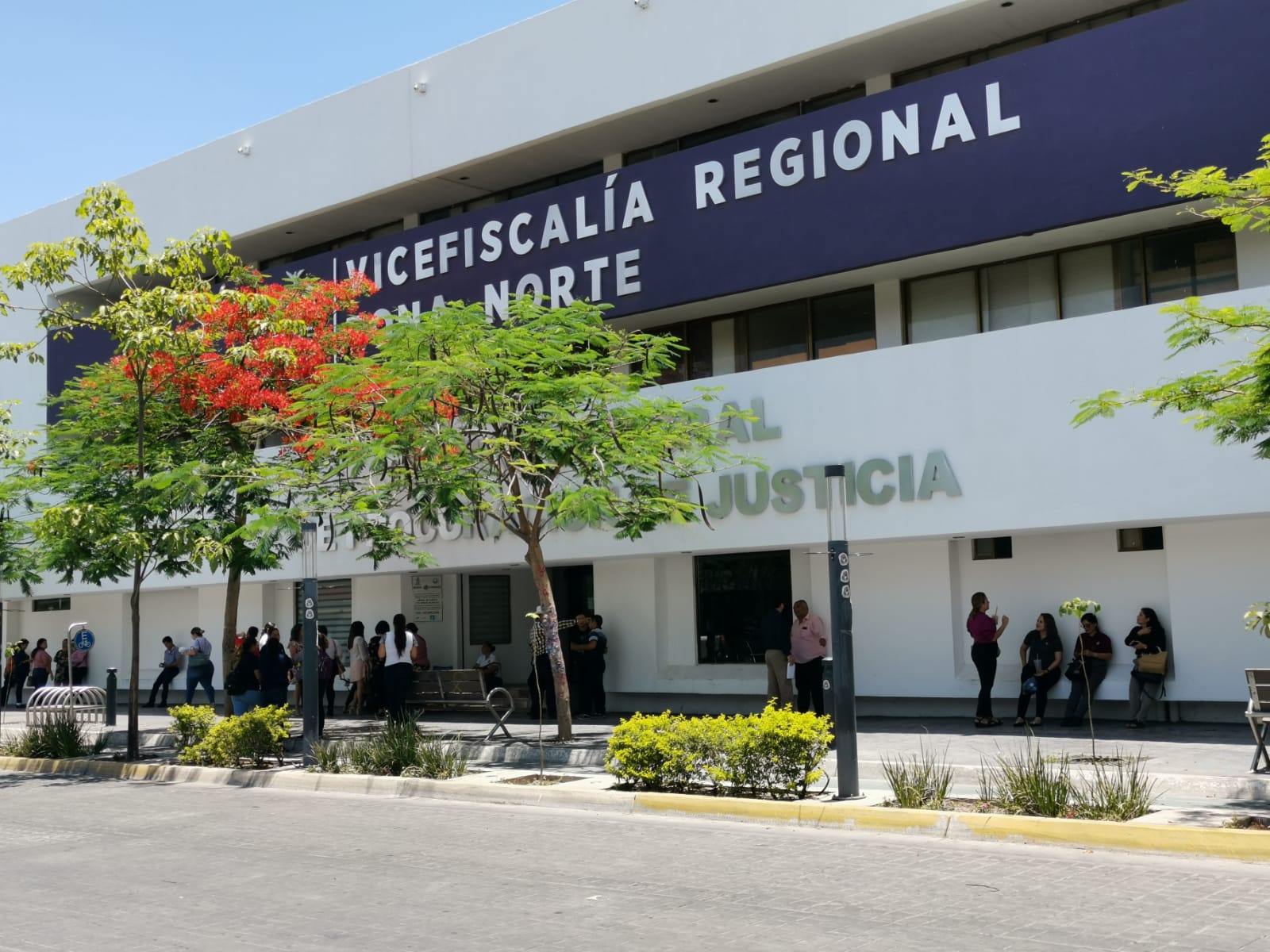 En Los Mochis, cierran las puertas de la Vicefiscalía Zona norte por conato de incendio