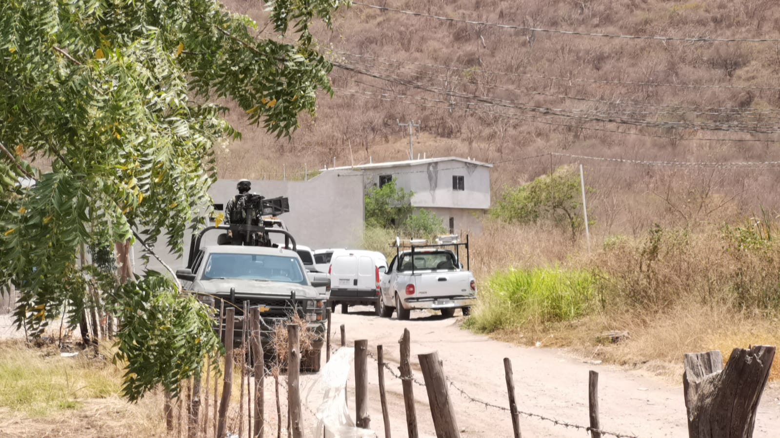 Encuentran asesinado a un hombre junto a casa de seguridad donde se procesaba fentanilo en Culiacán