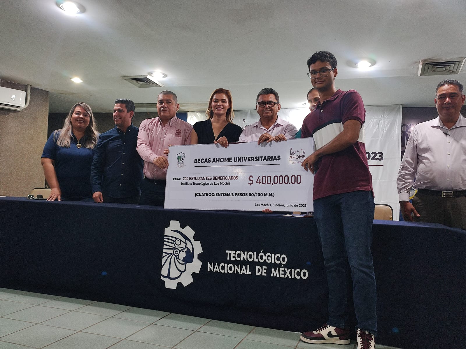 Entregan becas universitarias a alumnos del Tecnológico de Los Mochis; Ahome dispone de 2mdp