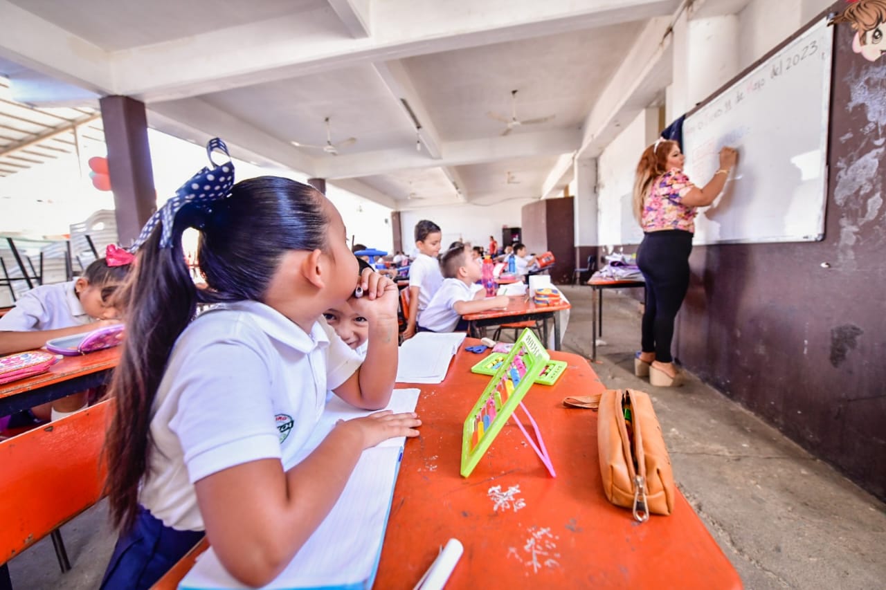 Llama DIF a acatar medidas y evitar educación física en escuelas ante tercera onda de calor