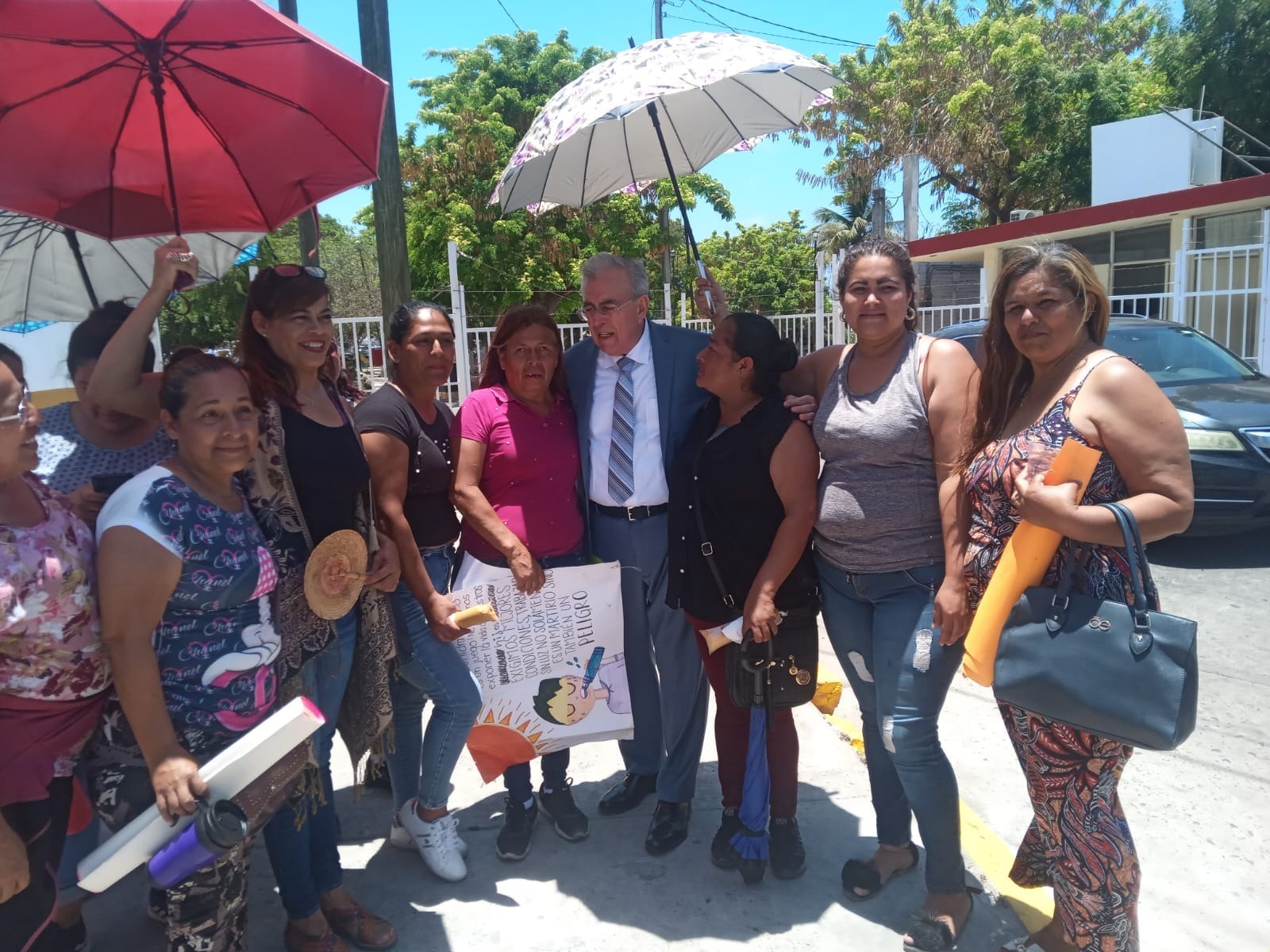 Fueron escuchados | Este lunes reanudan clases en secundaria de El Castillo; ya tienen mejora en instalación eléctrica