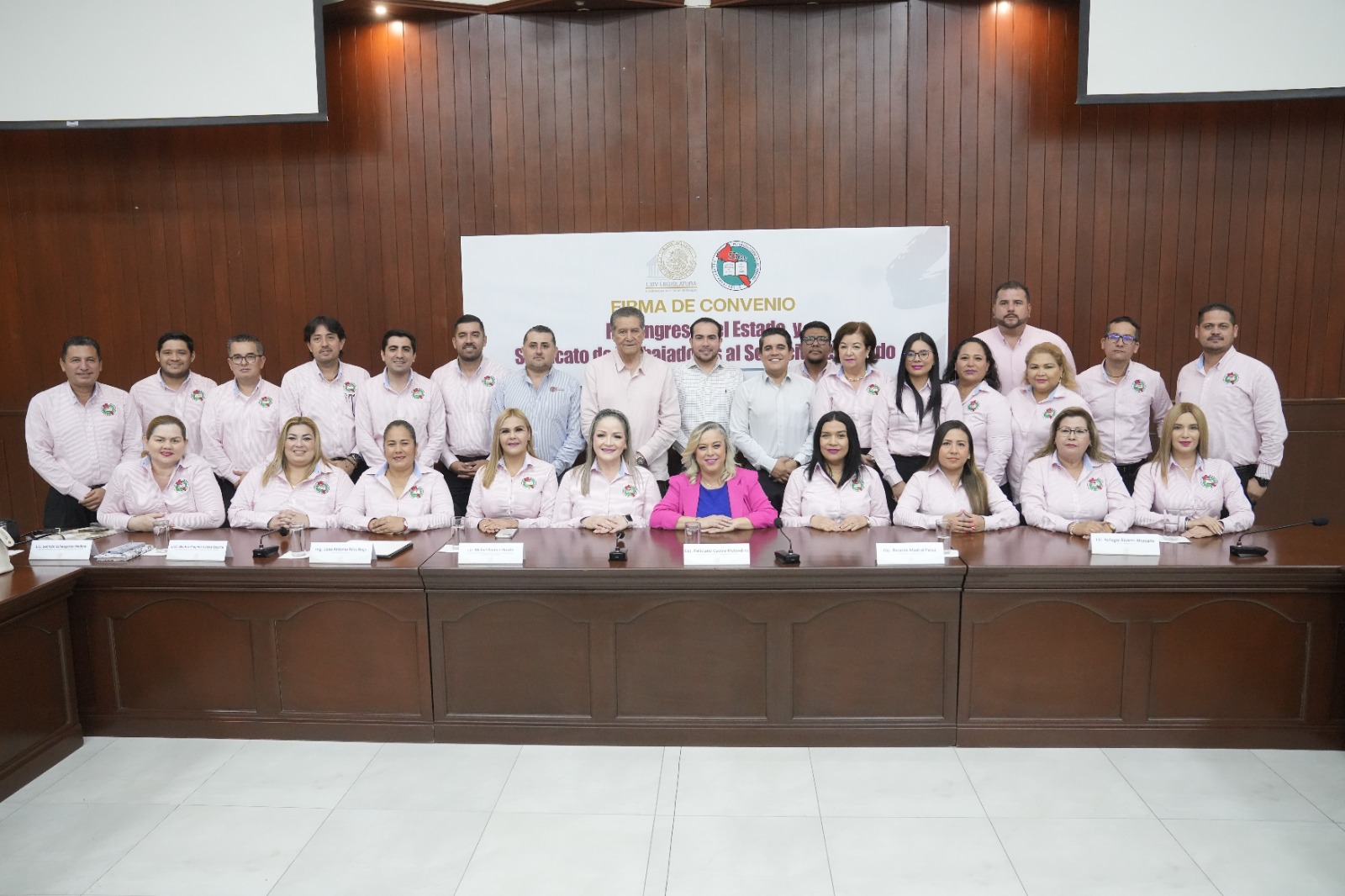 Aumentan un 8.5% a trabajadores sindicalizados del Congreso y la ASE