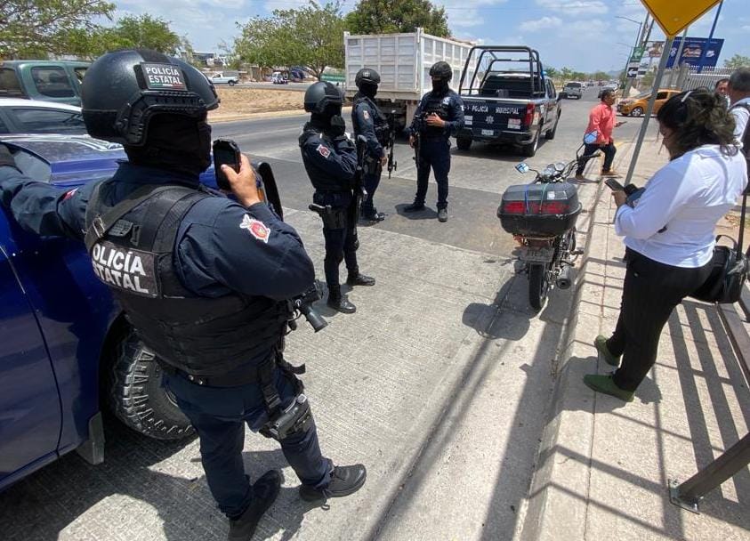 Hay un herido con arma blanca tras riña afuera del segundo informe del rector de la UAS