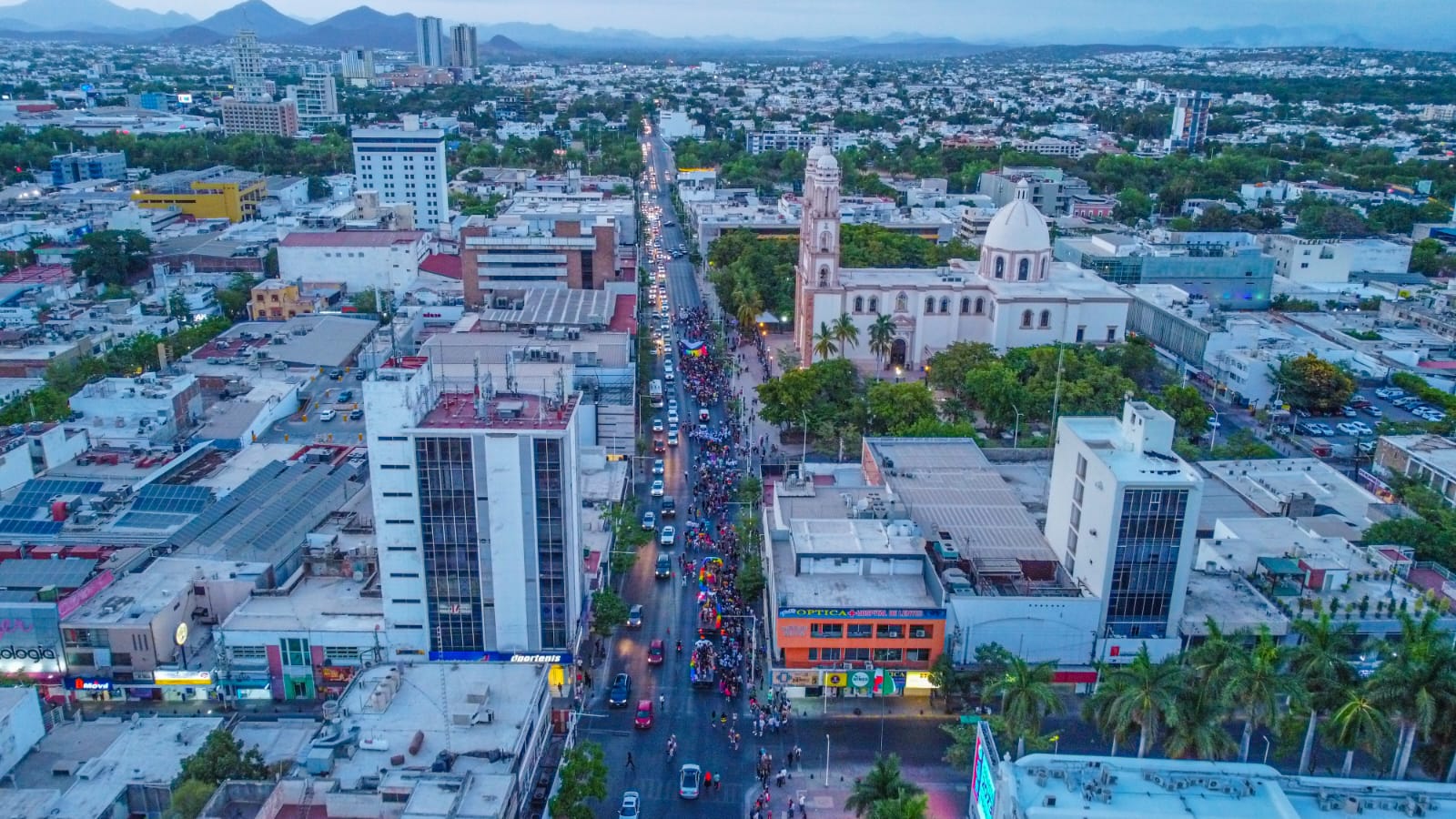 “Todos somos libres e incluyentes”: Encabezan autoridades Décima Marcha de la Diversidad Por Todos