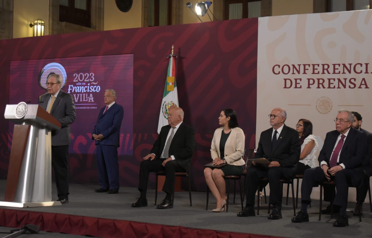 López Obrador y Jorge Alcocer, secretario de Salud, descartan muertes por ola de calor… de nueva cuenta