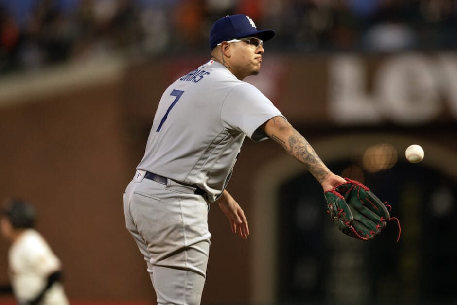 ¡Siempre no! Julio Urías se resintió de su lesión y no lanzará con los Dodgers