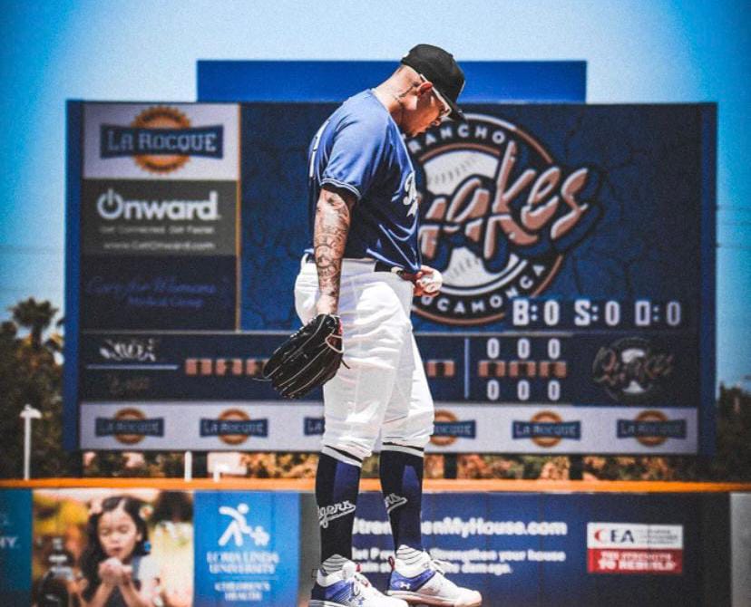 Julio Urías cumple en salida de rehabilitación en sucursal de los Dodgers de Los Ángeles
