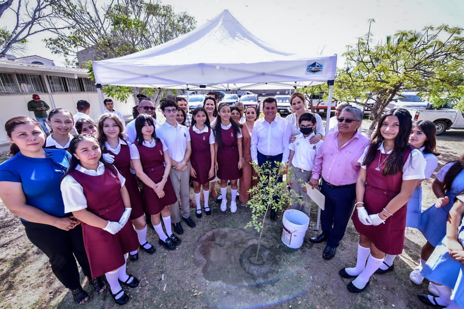 La Secundaria Federal 6 de Mazatlán recibió el Lunes Cívico con peticiones para el alcalde
