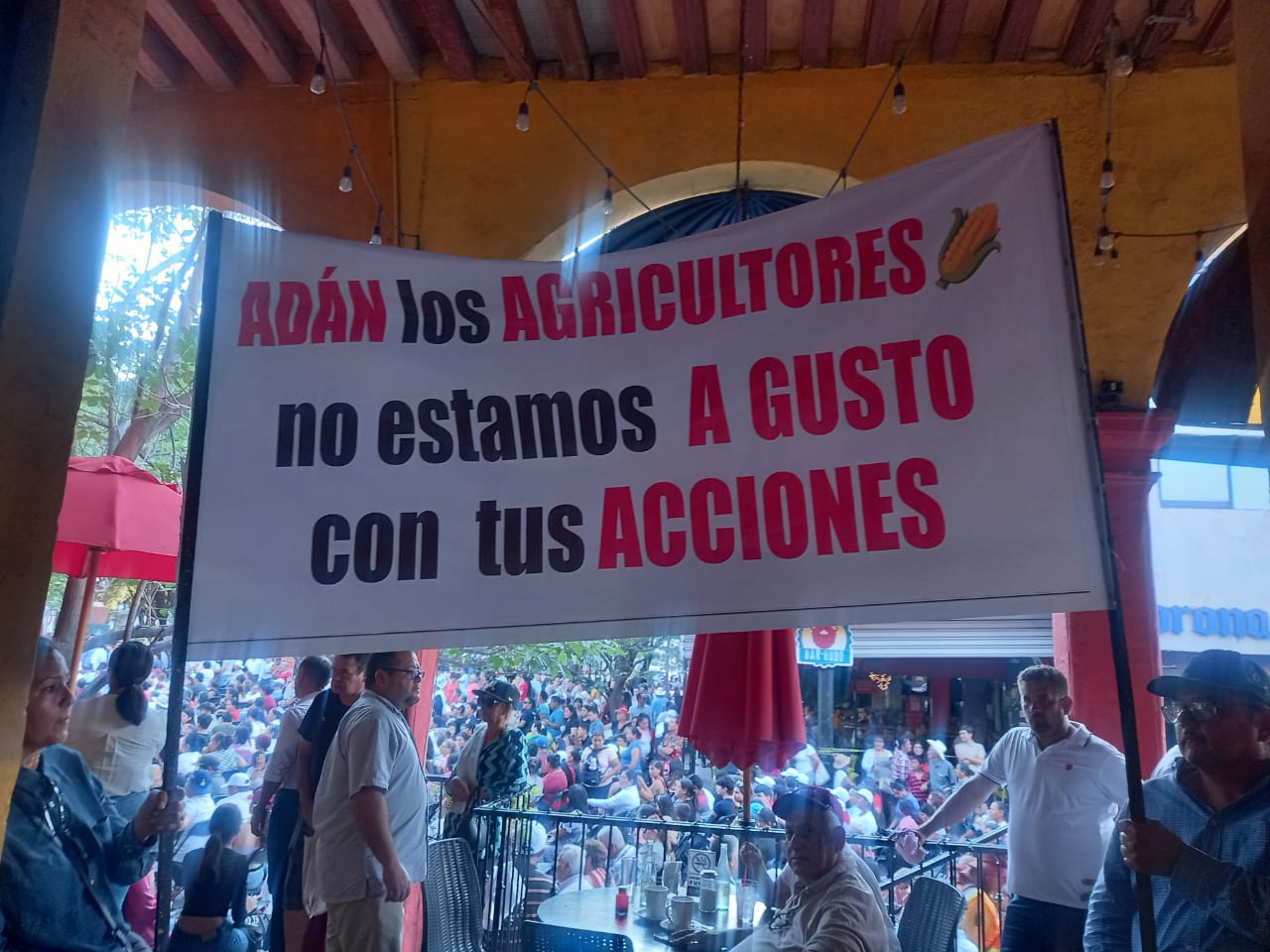 ‘Los agricultores no estamos a gusto con tus acciones’; así reciben a ‘corcholata’ en Culiacán; ‘no soy funcionario’, responde