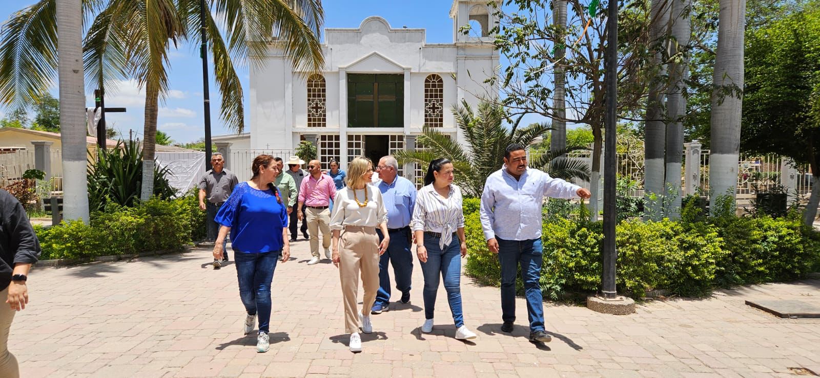 Margoth Urrea muestra rutas turísticas de Navolato a la secretaria de Turismo