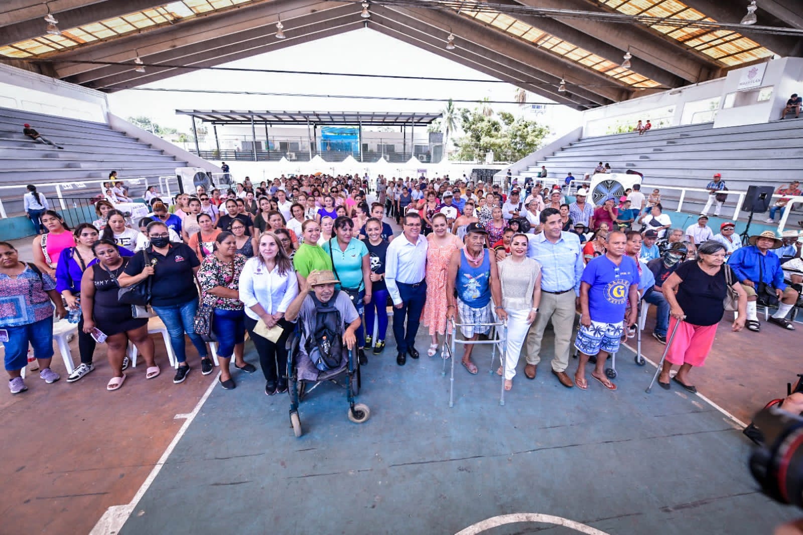 Más de 450 adultos mayores y madres solteras reciben segundo apoyo del DIF Mazatlán