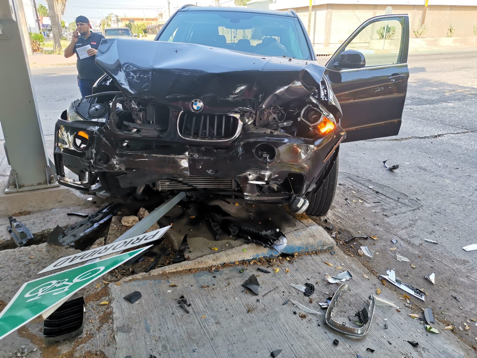 Mujer resulta con lesiones luego de sufrir un accidente en sector Centro de Los Mochis
