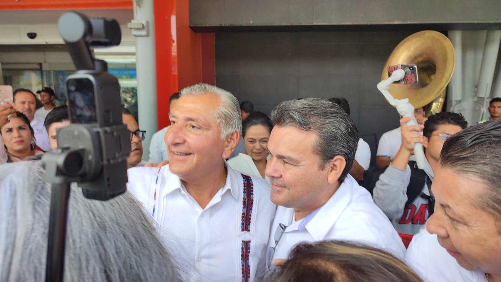 ‘Hubo tres acercamientos’ | Niega Adán Augusto desatención a agricultores; ya está en Mazatlán