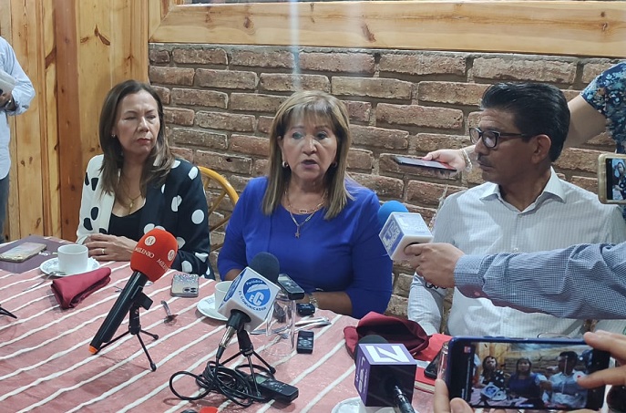 Para acciones inmediatas, se reúne Tere Guerra con autoridades de Sinaloa, tras dos feminicidios