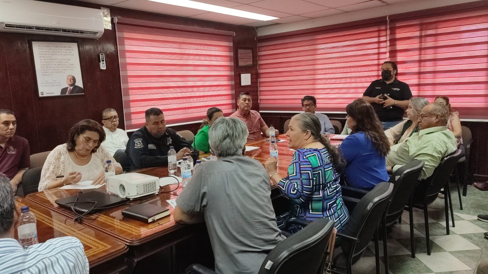 Para combatir las drogas entre los jóvenes proponen escuela para padres, en Guasave