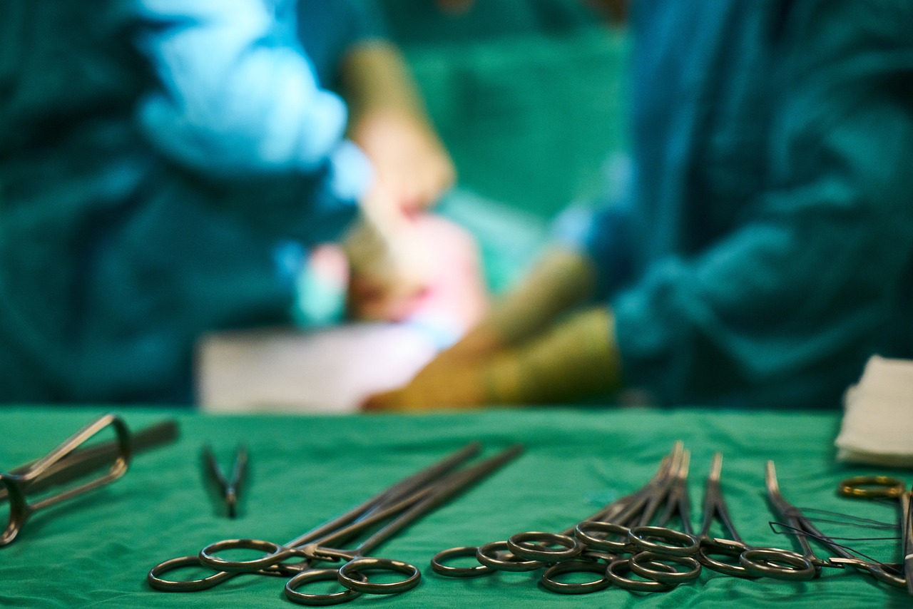IMSS Bienestar logra extracción de tumor gigante a paciente menor de edad y le salvan la vida, en Nayarit