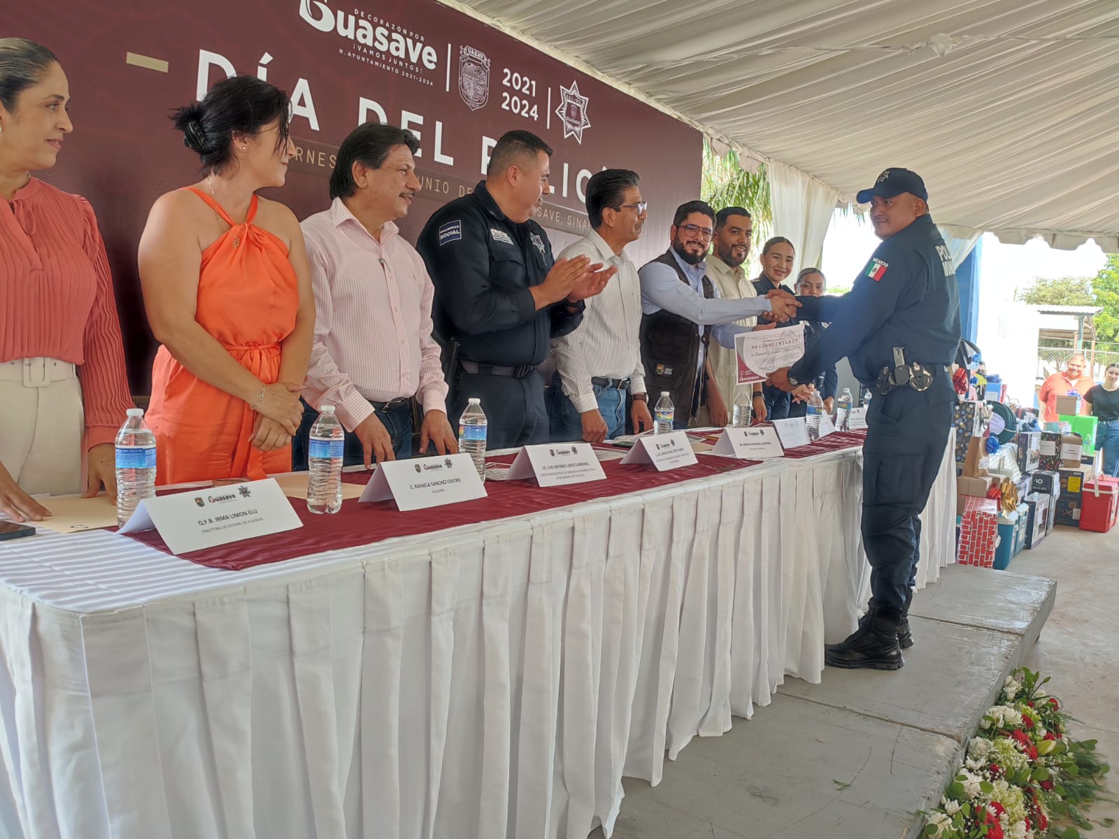 ¡El domingo no habrá policías en Guasave!, les darán el día por sus festejos; en desayuno reconocen su labor