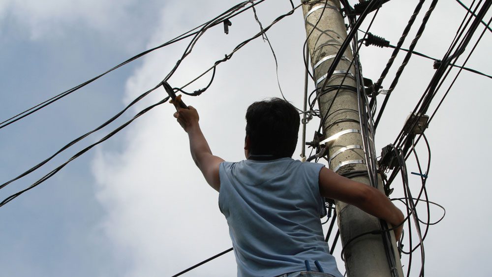 Más de 5 mil luminarias se deben reparar por robo de cableado en Mazatlán : Édgar González