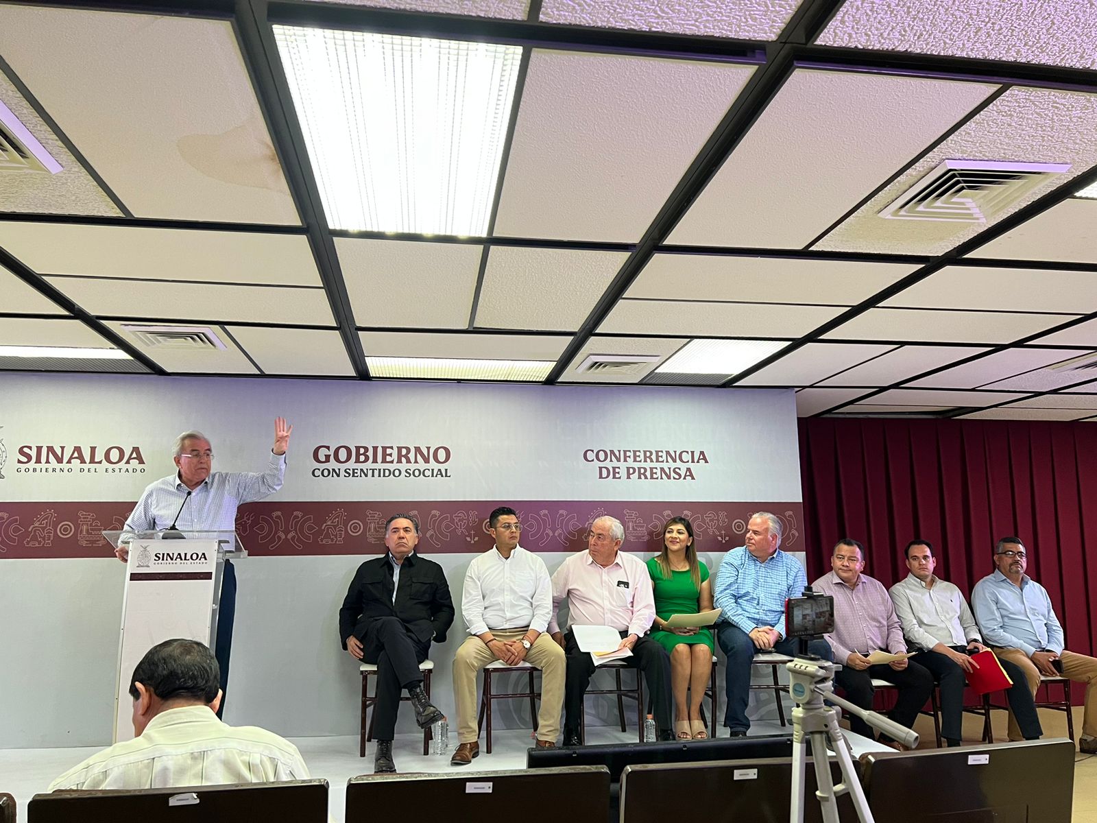 ¿Qué quiere negociar conmigo Ferreiro? Allá está el juez; su proceso no le impide ser candidato al Senado: Rocha Moya